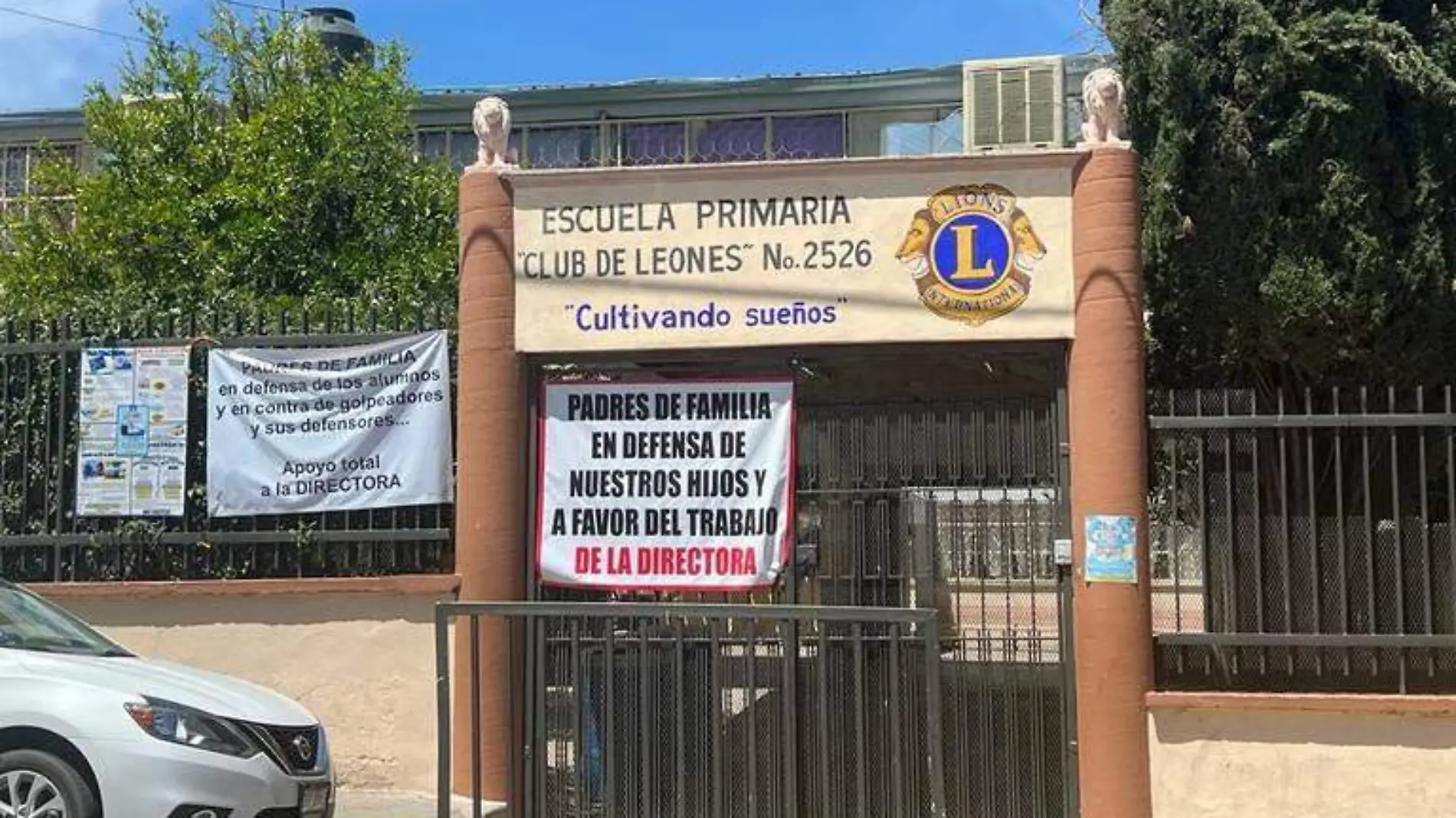 ESCUELA 1 SE TOMO